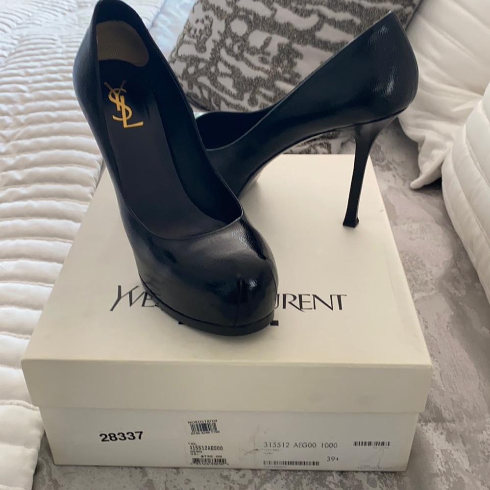 Yves Saint Laurent Black Heels